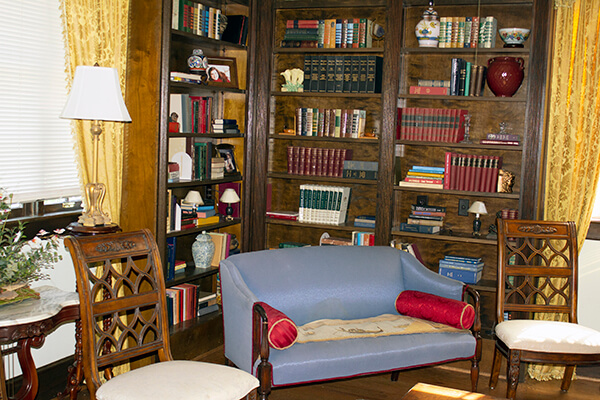Hermitage Rippy Estate Library Room picture